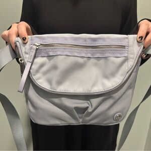 Lululemon Athletica Light Gray Crossbody Festival Bag